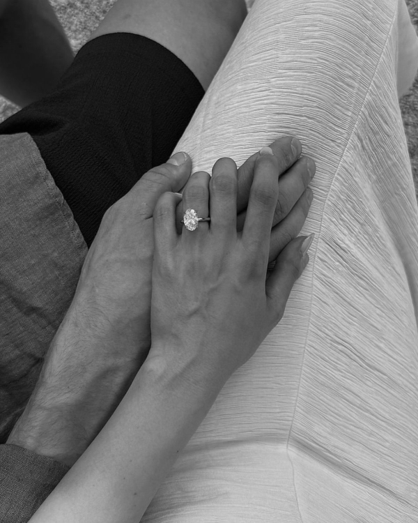 8 Fun, Stylish & Creative Engagement Announcement Ideas