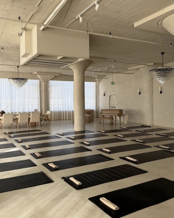 10 Fitness Influencers to Follow for Pre-Wedding At-Home Workouts