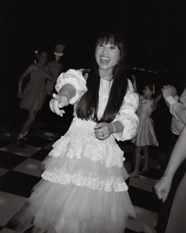 Inside a Daringly Colorful & Cool Wedding at a Melbourne Art Gallery