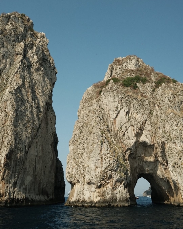 7 Best Beach Clubs in Italy for a Chic ‘La Dolce Vita’ Summer