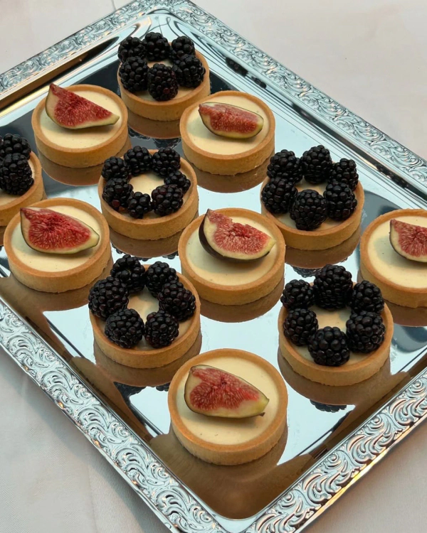 The Hottest Wedding Menu Ideas for 2025, According to Top Caterers — photo 2