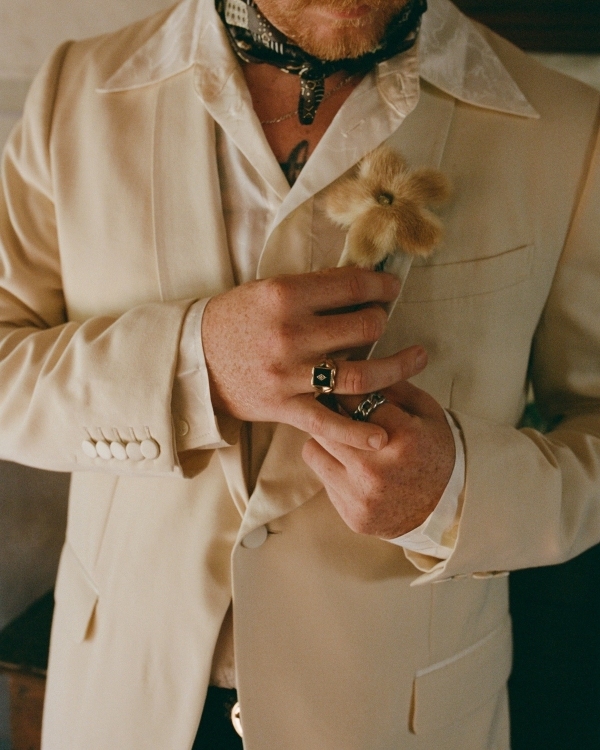 30 Cool Boutonnière Ideas for Grooms That Are Anything But Boring