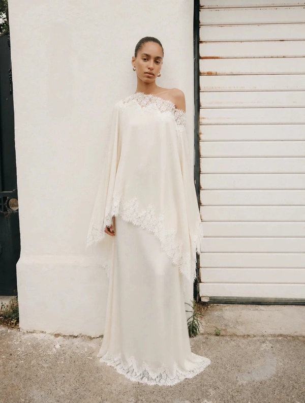 Lace Is Everywhere Right Now: 30 Pieces Made for the Bridal Wardrobe — photo 1