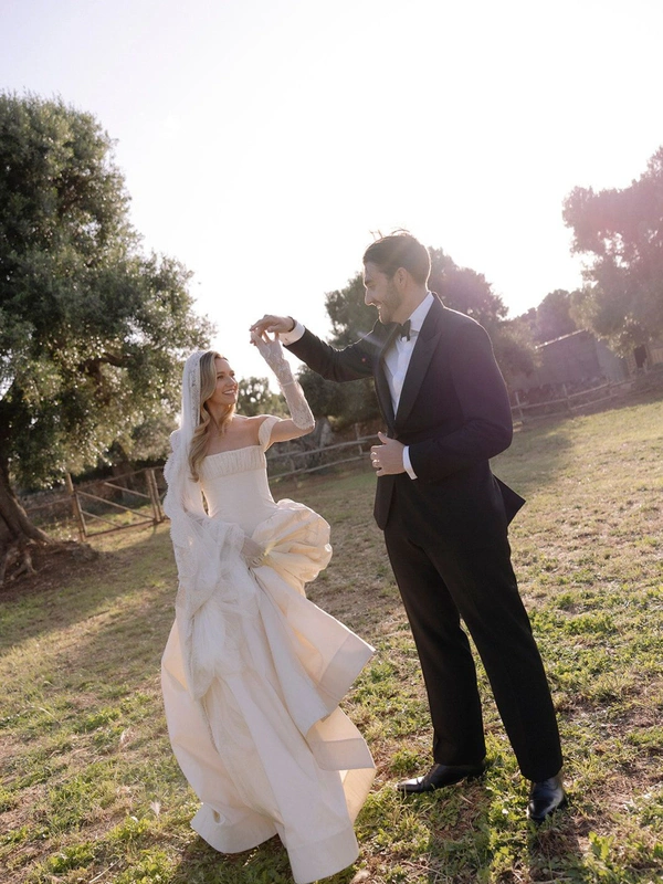 <a href="https://www.instagram.com/masseriacalderisi/">Masseria Calderisi</a>, Photography: <a href="https://www.instagram.com/valeriapitarresiphotography/p/DY5NMDriiXY/?img_index=2">Valeria Pitarresi</a>