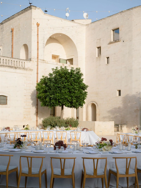 <a href="https://www.instagram.com/amastuola/">Masseria Amastuola</a>, Photography: <a href="https://www.instagram.com/dmolstudio/">Dmol Studio</a>