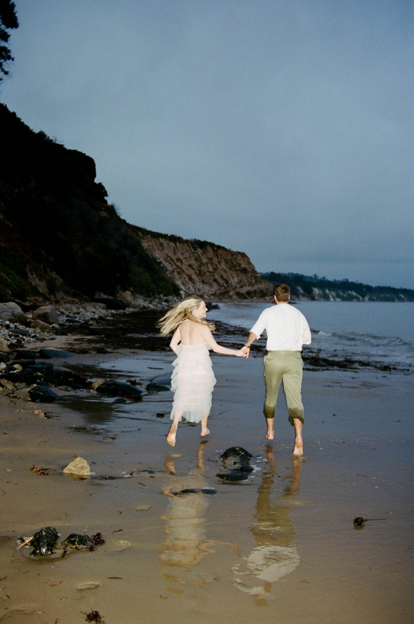 Chic pre-wedding shoot in Santa-Barbara