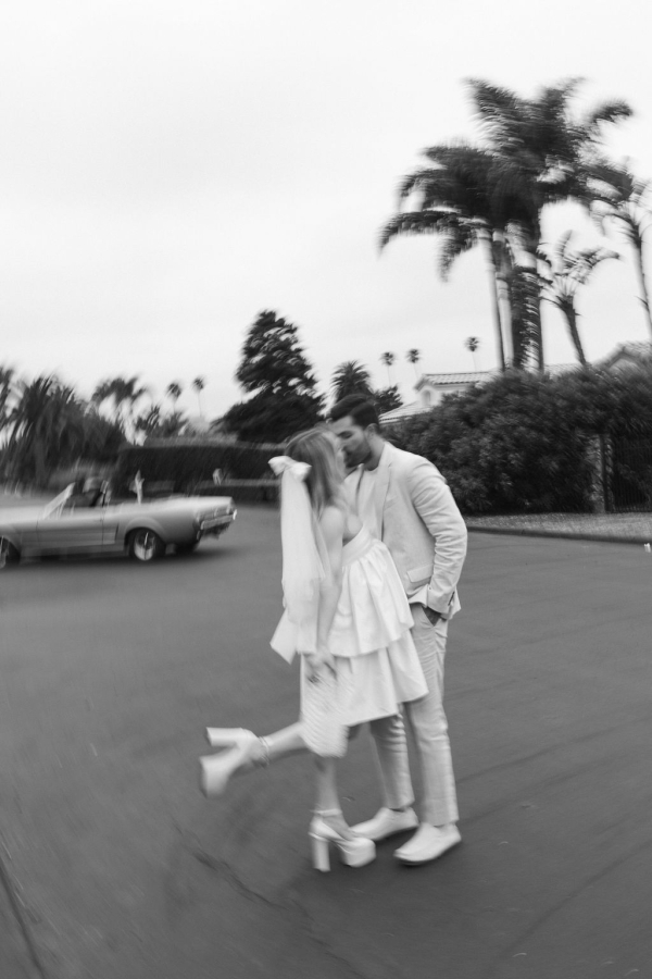 Chic pre-wedding shoot in Santa-Barbara