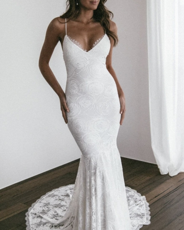 Lace wedding dress