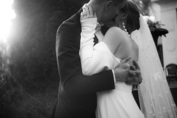 Minna Katie Captures the Essence of Spring Love