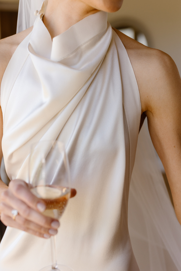 Cozy Wedding at Primrose Hill Farm | Interview with the real bride about planning, finding the dress and coping with anxiety