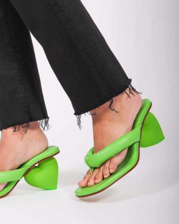 18 Best Bachelorette Party Gifts | Funny, Unique Present Ideas | Cute Gifts for Bride