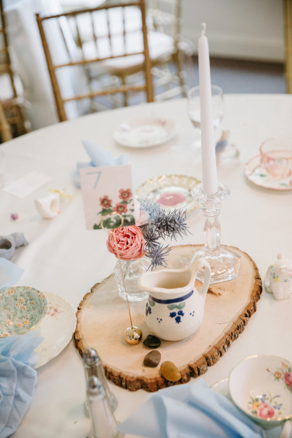 Dollhouse inspired wedding | Interview with the real bride about planning, finding outfits and coping with stress