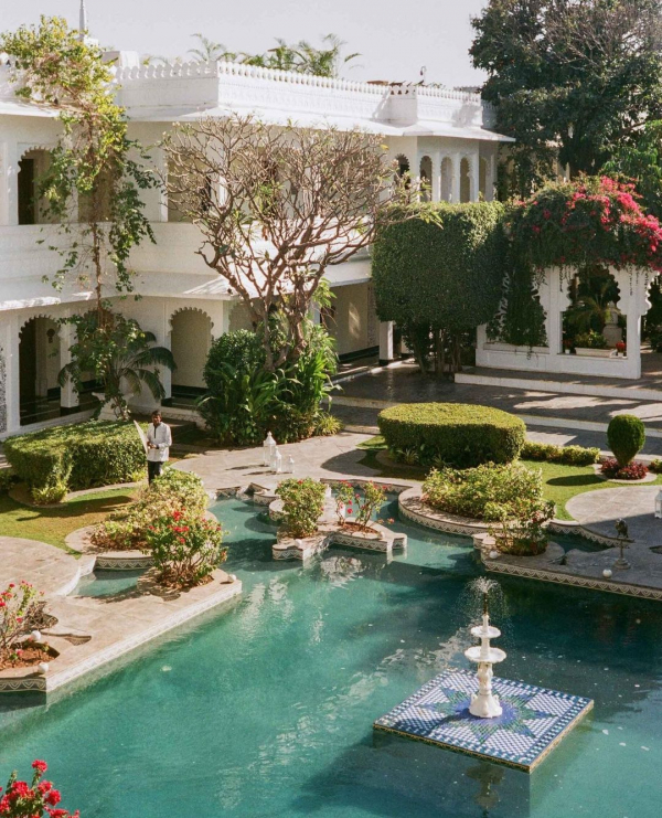 7 Best Honeymoon Resorts in the World | Top of the Most Luxurious Hotels