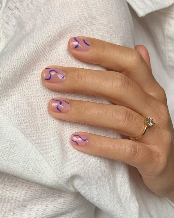 26 Minimalist Nail Design Ideas — photo 2