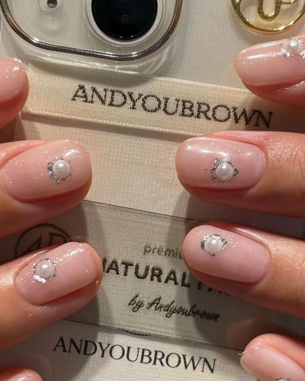 26 Best Minimalist Nail Design Ideas for Wedding | Minimalist Gel Manicure