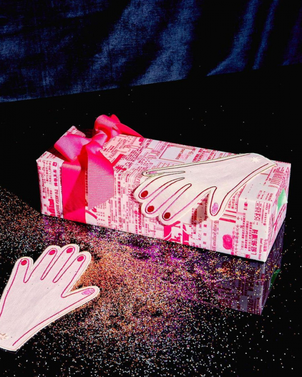 18 Best Bachelorette Party Gifts | Funny, Unique Present Ideas | Cute Gifts for Bride