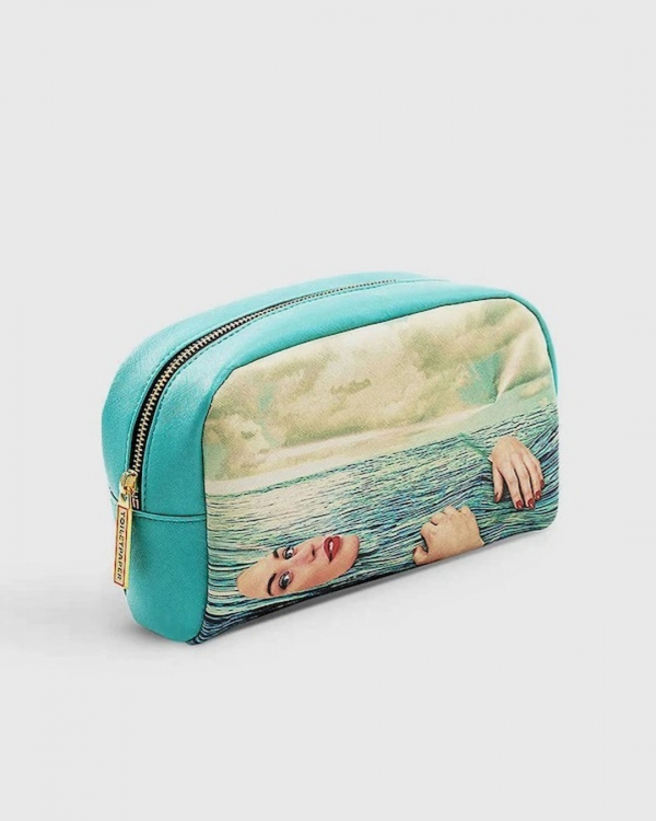 18 Best Bachelorette Party Gifts | Funny, Unique Present Ideas | Cute Gifts for Bride