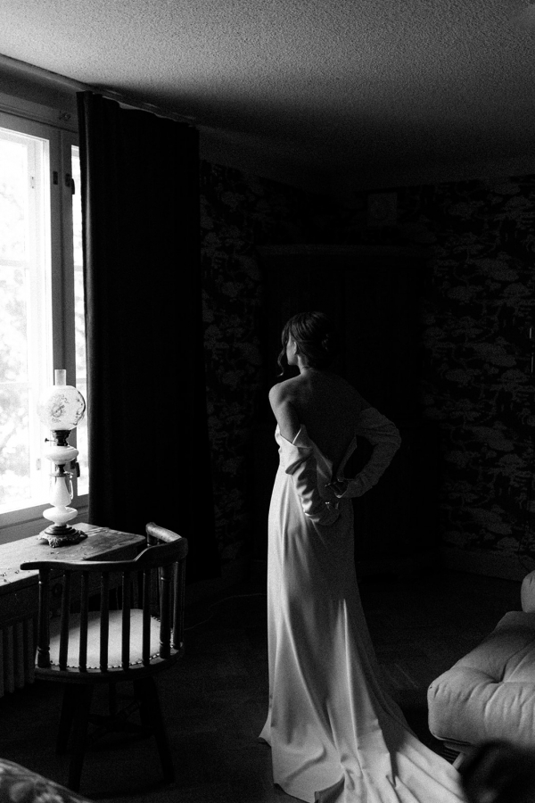 Minna Katie Captures the Essence of Spring Love