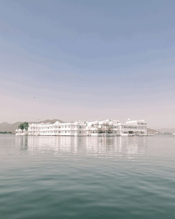 7 Best Honeymoon Resorts in the World | Top of the Most Luxurious Hotels