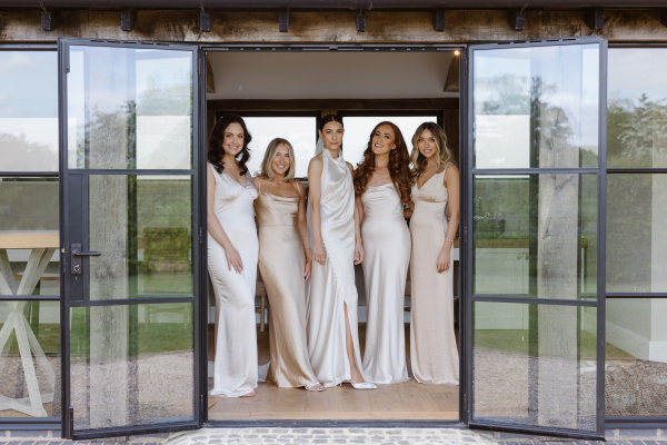 Cozy Wedding at Primrose Hill Farm | Interview with the real bride about planning, finding the dress and coping with anxiety