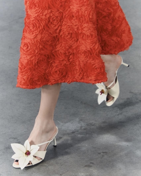 Beautiful Wedding Heels, Pumps and Shoes with Flowers | Floral Bridal Footwear