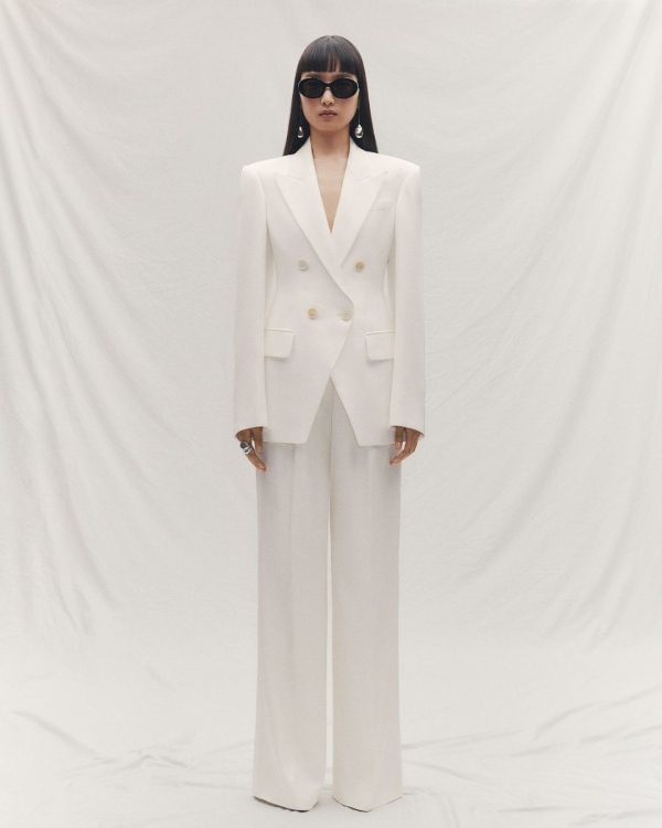 Gender-Neutral Wedding Outfit Ideas