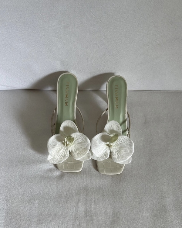 Beautiful Wedding Heels, Pumps and Shoes with Flowers | Floral Bridal Footwear