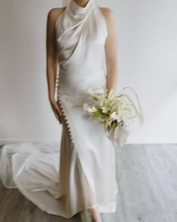 Trend: Cascading Flower Bouquets