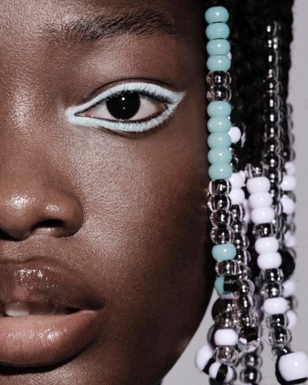 Makeup Inspiration: Non-White Eyeliner Trend