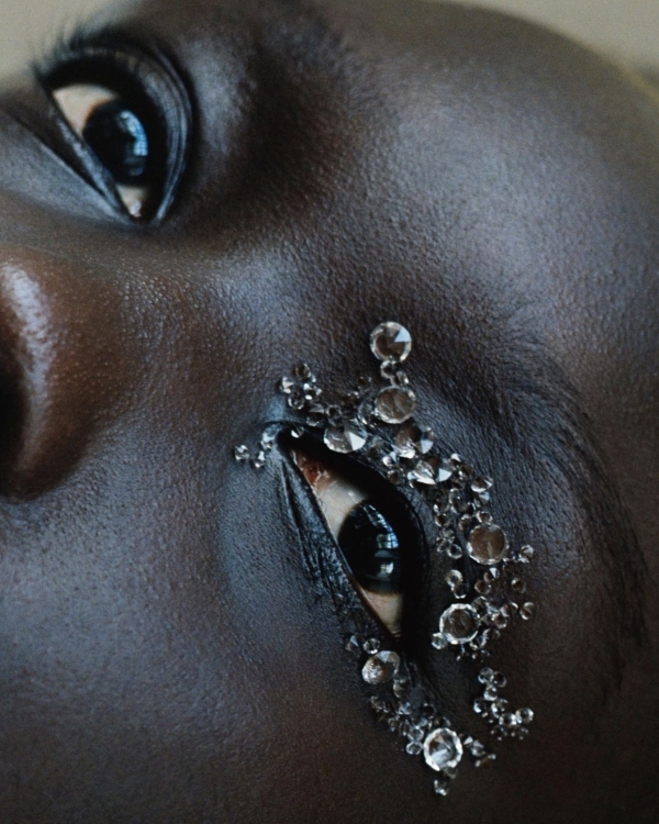 Beautiful Summer Makeup Trend for a Wedding Look | Sunset Blush, Berry Lips and Colorful Eyeliner