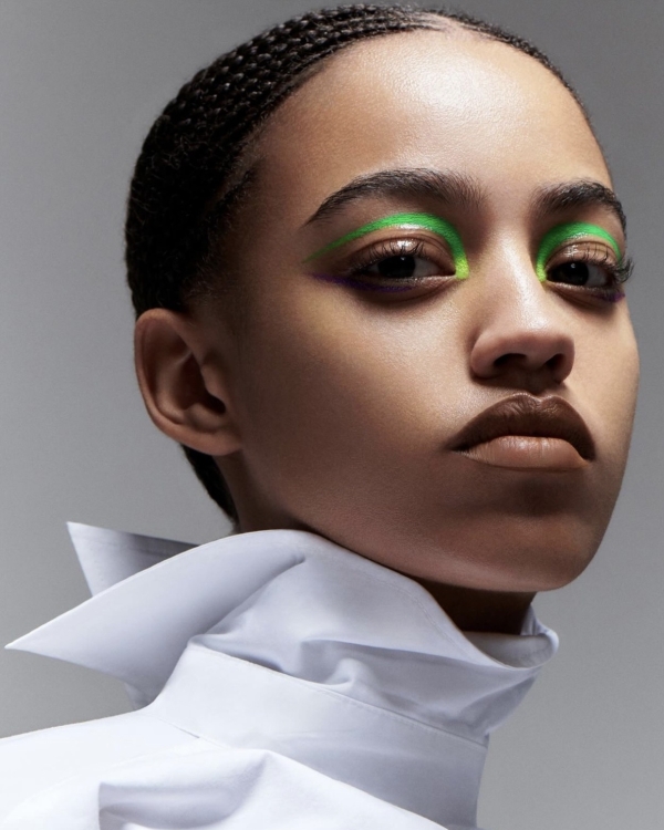 Beautiful Summer Makeup Trend for a Wedding Look | Sunset Blush, Berry Lips and Colorful Eyeliner