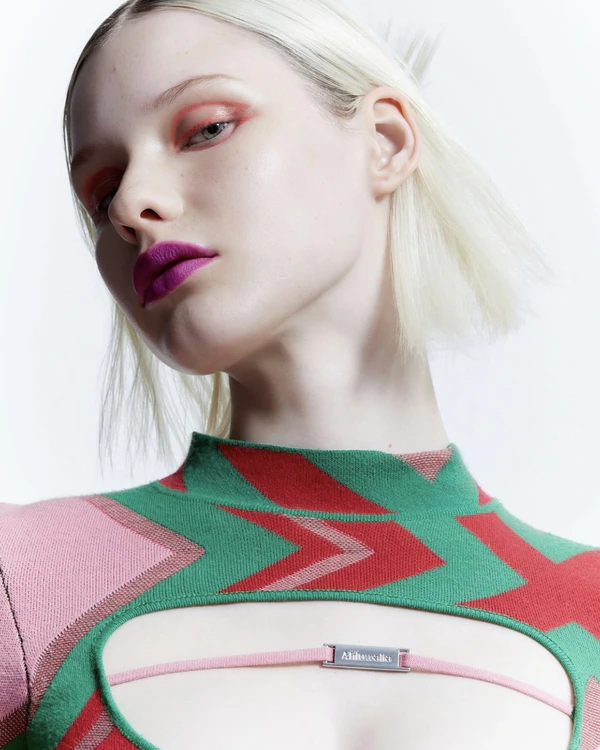 Makeup Trend: Statement Colorful Eyeliner — photo 2
