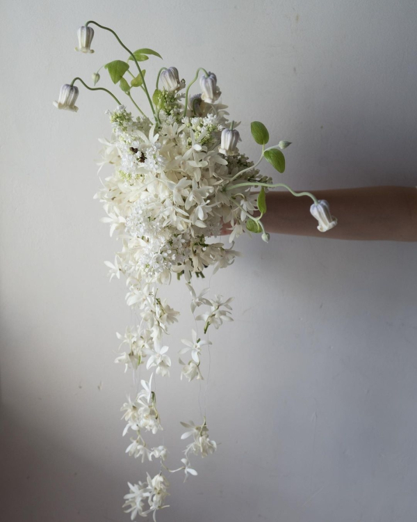 Trend: Cascading Flower Bouquets