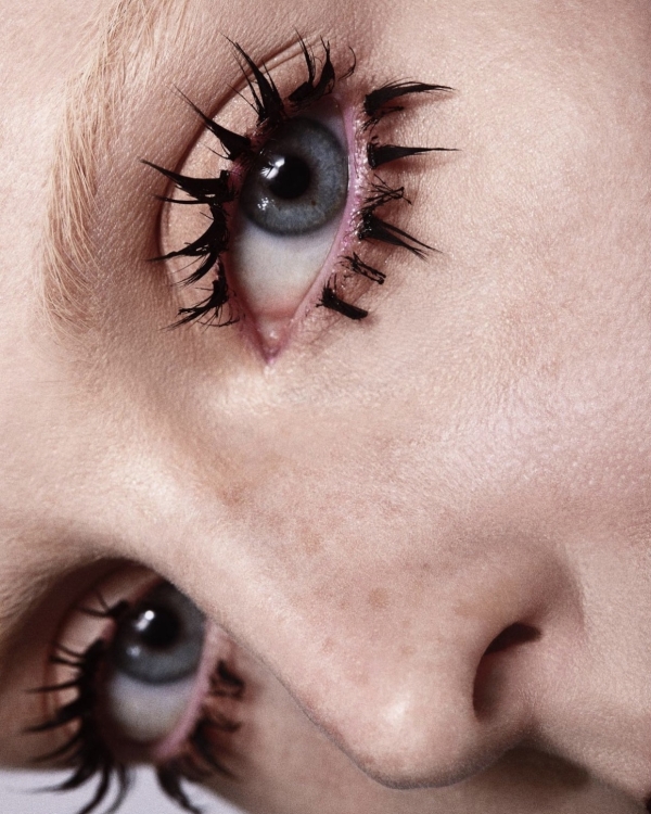 Beautiful Summer Makeup Trend for a Wedding Look | Sunset Blush, Berry Lips and Colorful Eyeliner