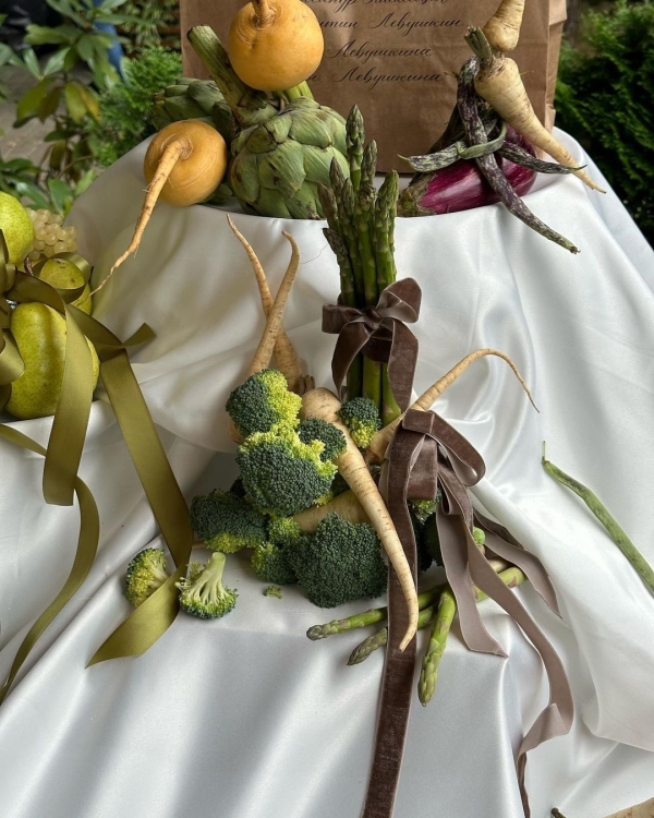 Trend: Set Design with Vegatables