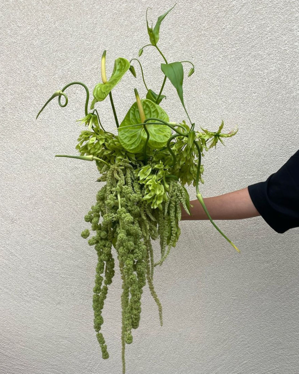 Trend: Cascading Flower Bouquets