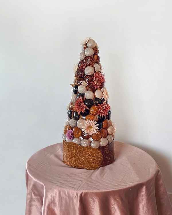 Trend: Croquembouche-Style Wedding Desserts