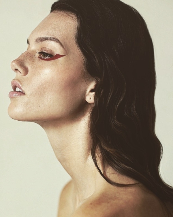 Makeup Inspiration: Non-White Eyeliner Trend