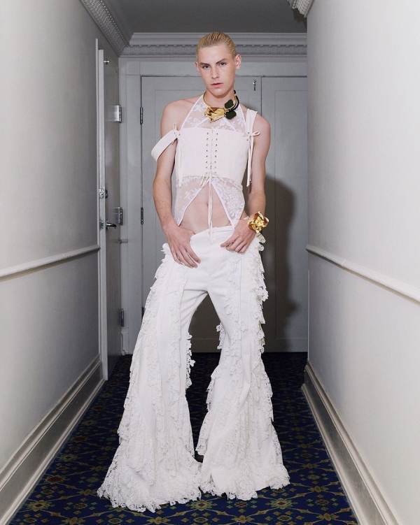 Gender-Neutral Wedding Outfit Ideas