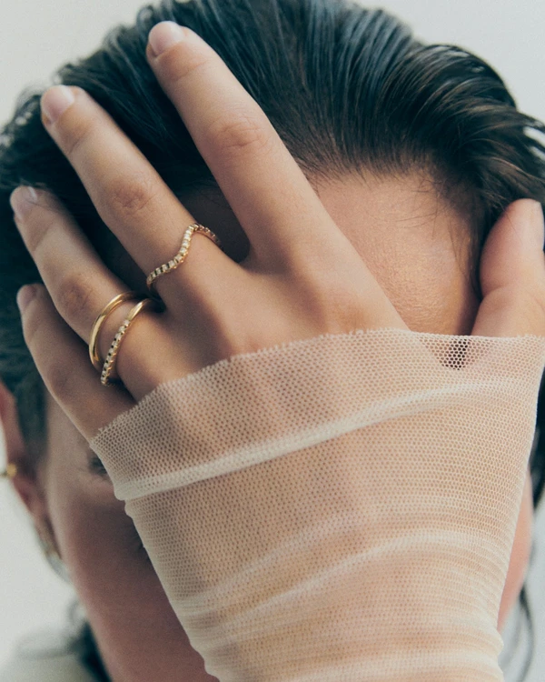Trend: Wavy Bands — photo 1
