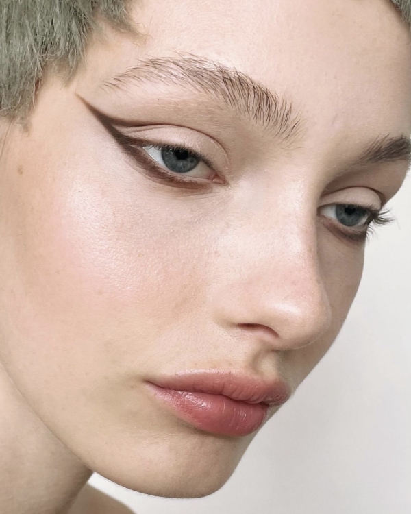 Makeup Inspiration: Non-White Eyeliner Trend