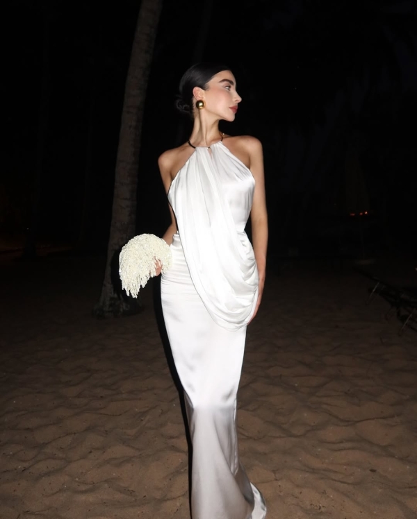 The Best Bridal Accessories for Every Wedding Dress Neckline