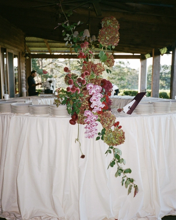 A Glamorous Jewel-Toned Wedding in the Australian Countryside — photo 2