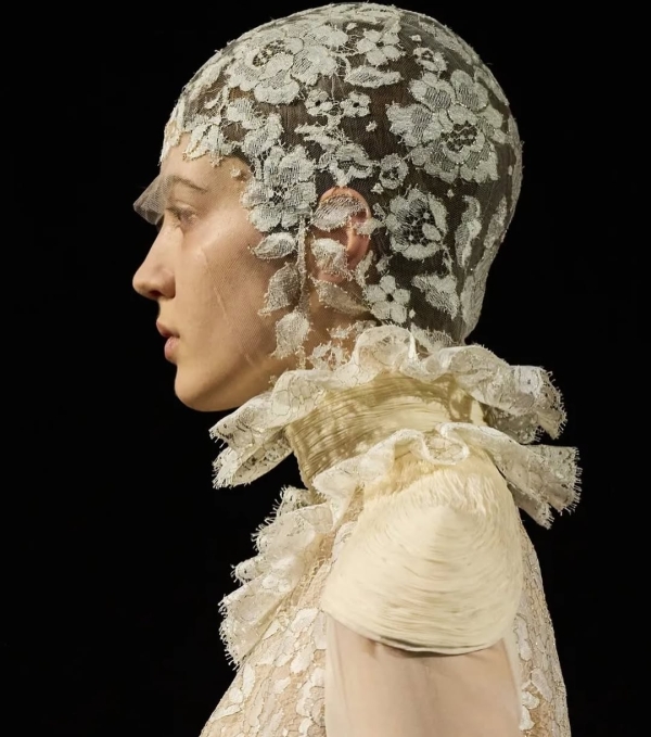 The Best Bridal Accessories for Every Wedding Dress Neckline