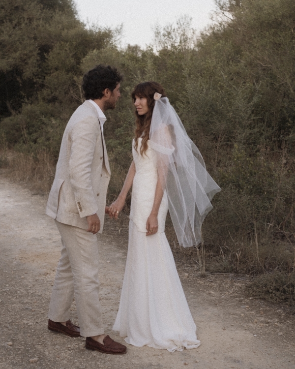An Artistic Wedding Amongst a Breathtaking Quarry in Mallorca