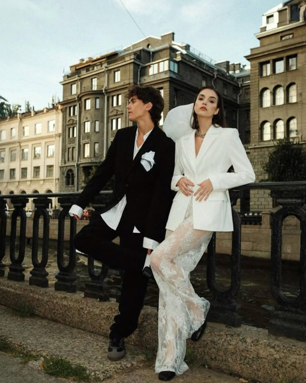 35 Chic Bridal Outfit Ideas for a Courthouse or City Hall Wedding