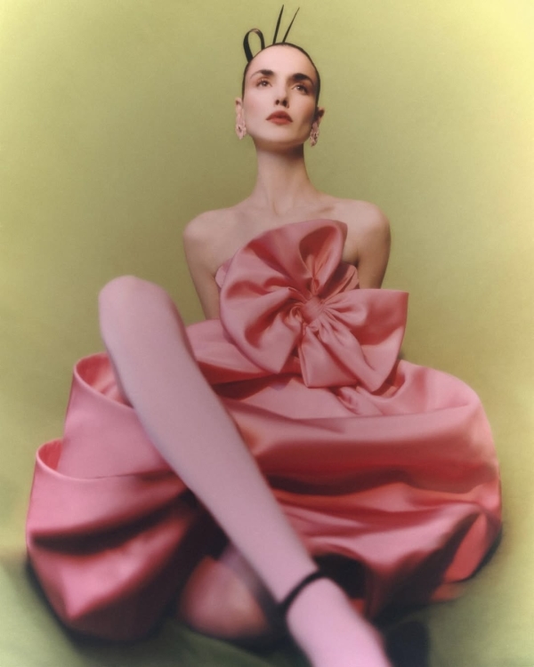 The Chicest Hairstyles for Every Wedding Guest & Bridesmaid Dress Silhouette and Neckline