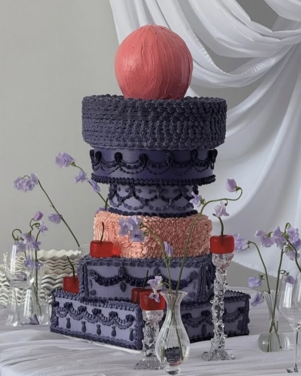 Trend: Stacked Wedding Cakes