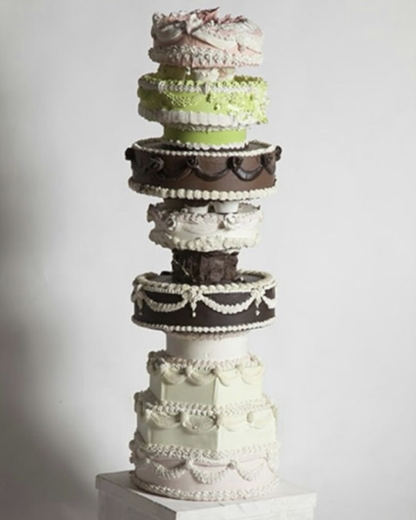 Trend: Stacked Wedding Cakes