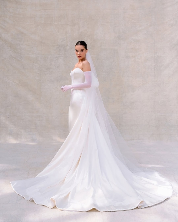 Hailee Steinfeld and Josh Allen Tie the Knot in a Stunning Santa Barbara Wedding